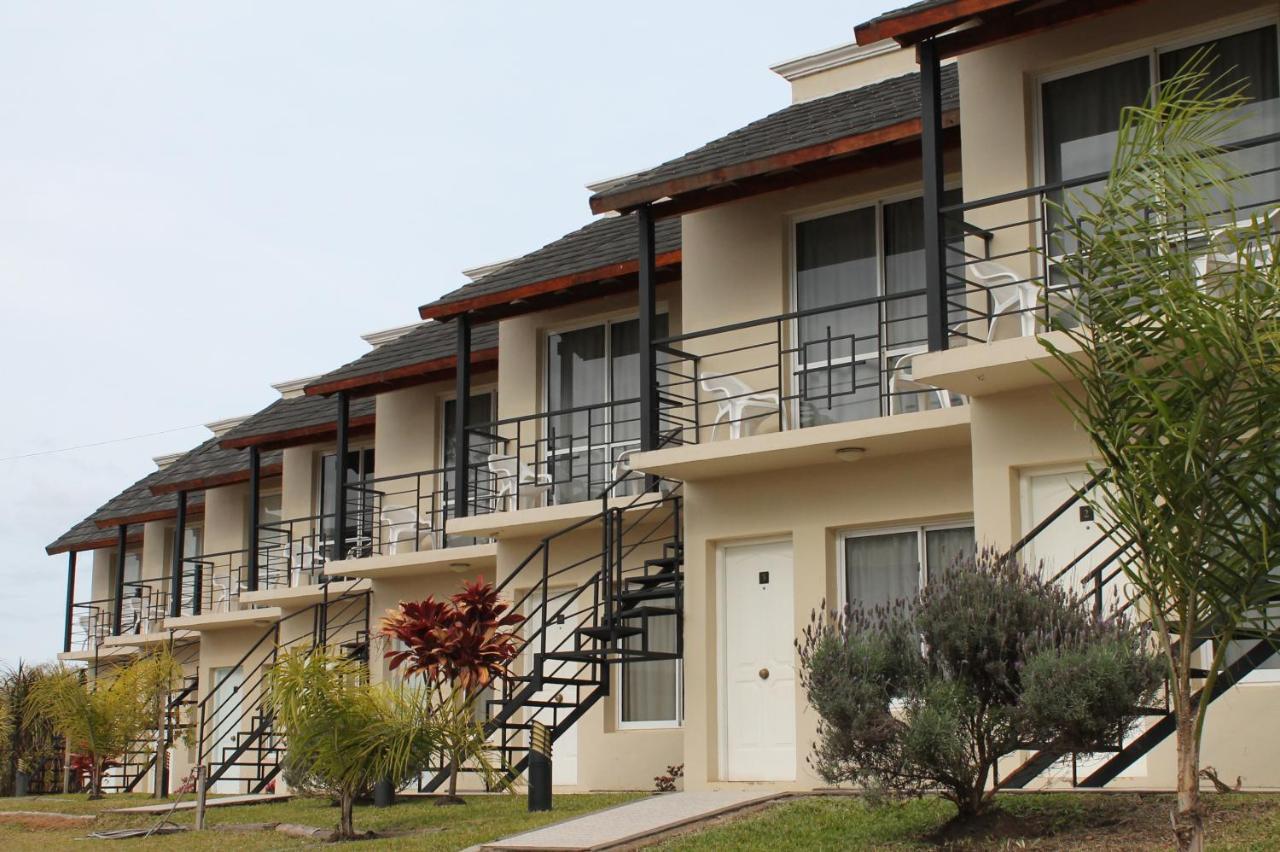 Colón Brisas Del Lago Apartamentos מראה חיצוני תמונה