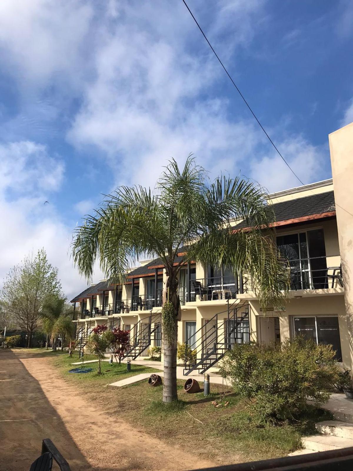 Colón Brisas Del Lago Apartamentos מראה חיצוני תמונה