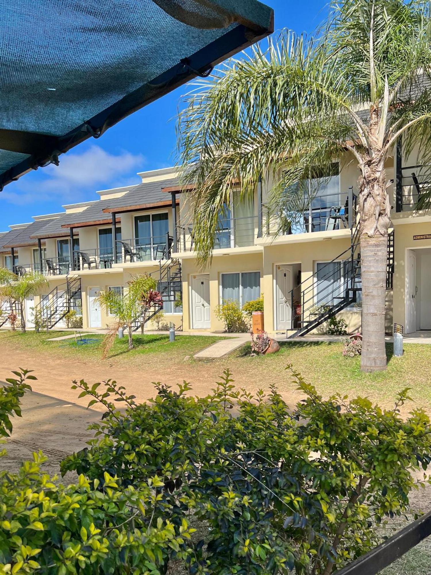 Colón Brisas Del Lago Apartamentos מראה חיצוני תמונה