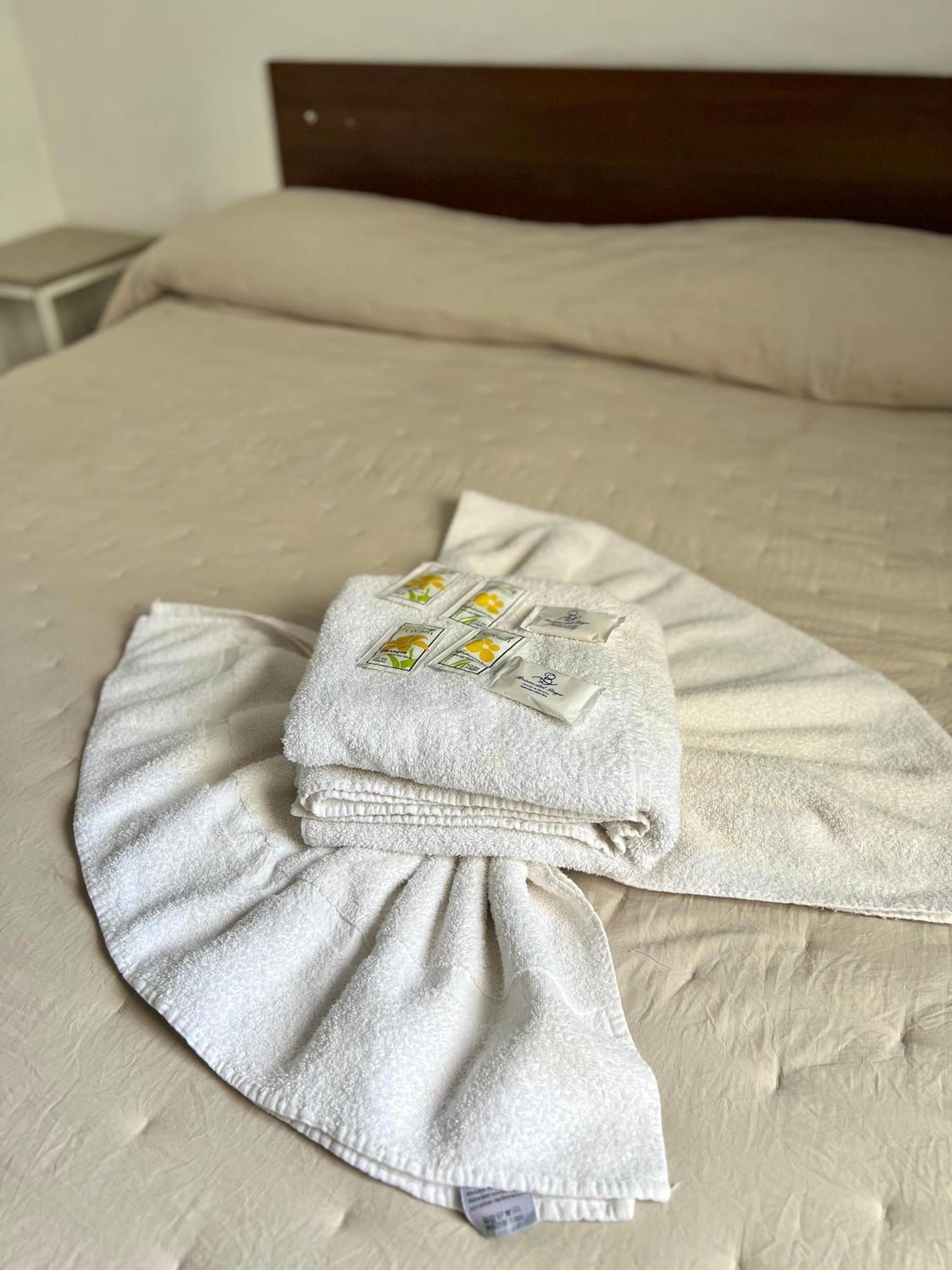 Colón Brisas Del Lago Apartamentos מראה חיצוני תמונה